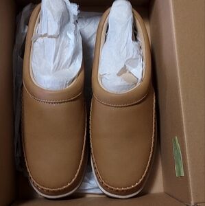 My Pillow slip-ons female